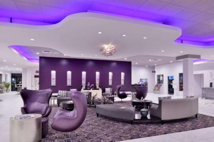Clarion Inn  Suites Across From Universal Orlando Resort Orlando